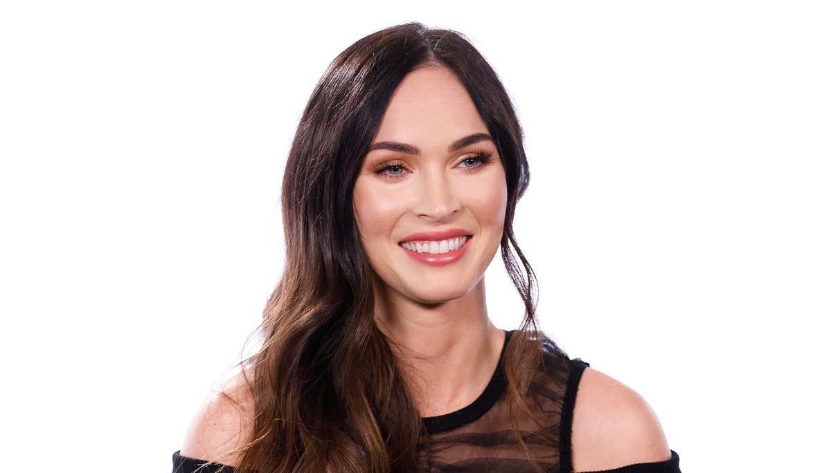STUDIO CITY, CALIFORNIA - NOVEMBER 16:  Megan Fox visits 'The IMDb Show' on November 16, 2018 in Studio City, California. This episode of 'The IMDb Show' airs on December 3, 2018.
