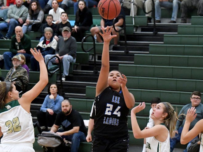 Alayia Robinson hit two late free throws to help Robert E. Lee's girls basketball team hold off Buffalo Gap on Friday.
