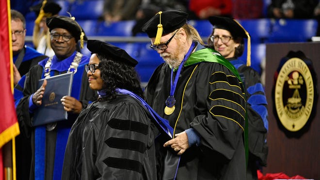 Mtsu Spring Graduation Canceled 2nd Student Positive For Covid 19 Mtsu Graduation Pictures December 2022