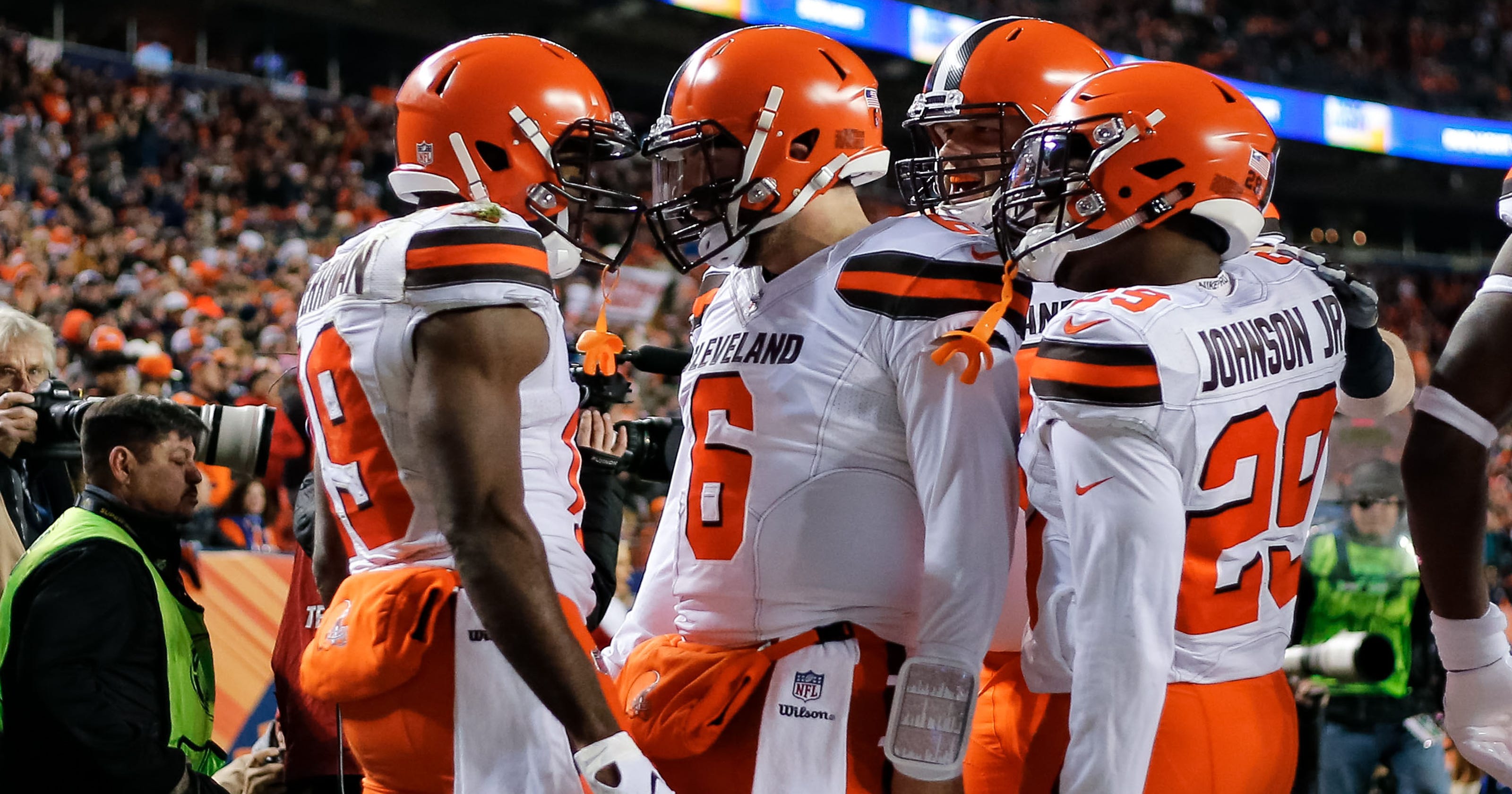 Cleveland Browns put Denver Broncos' playoff hopes on life support