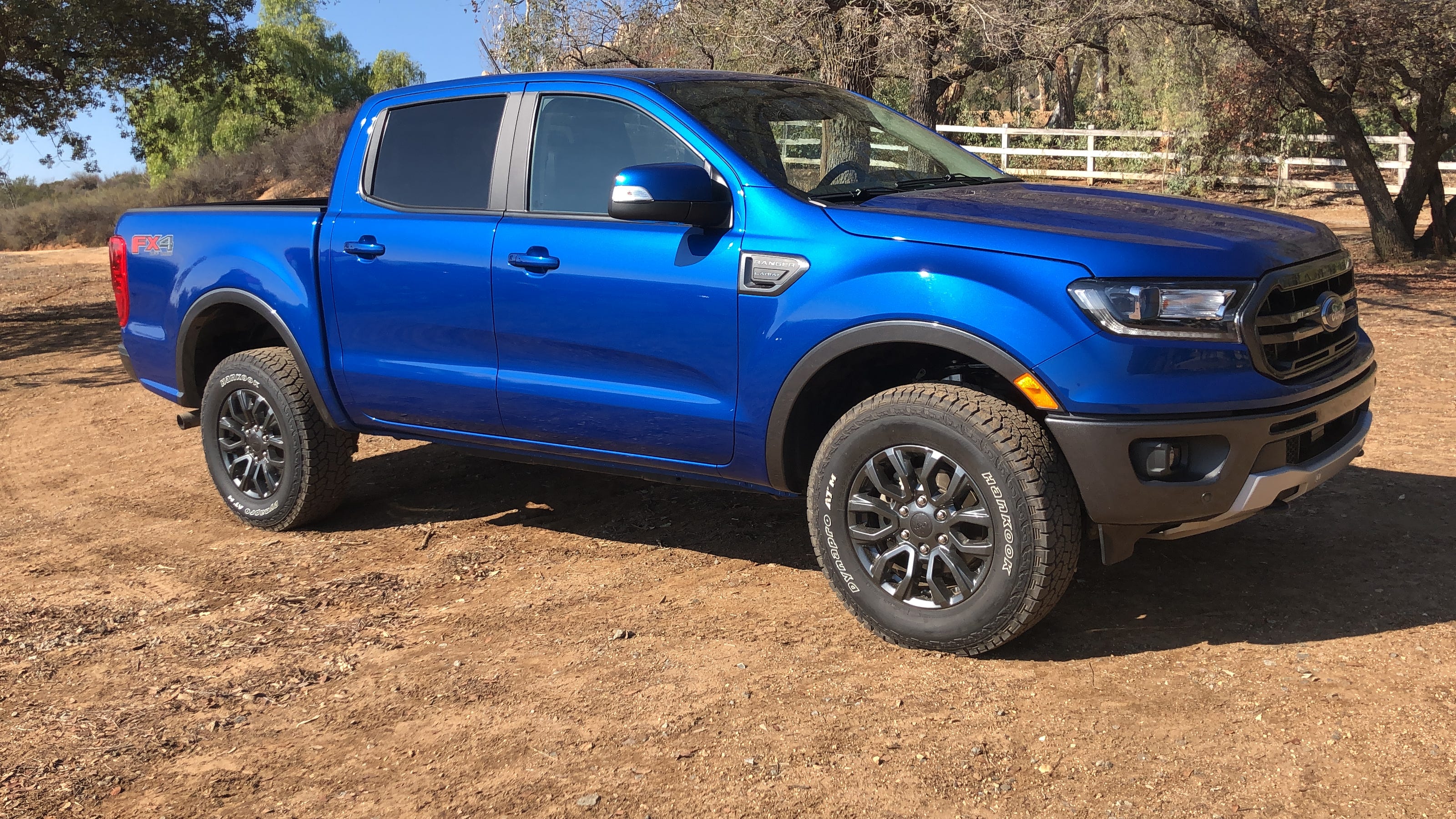 2019 Ford Ranger drive shows it's fit for city and off road