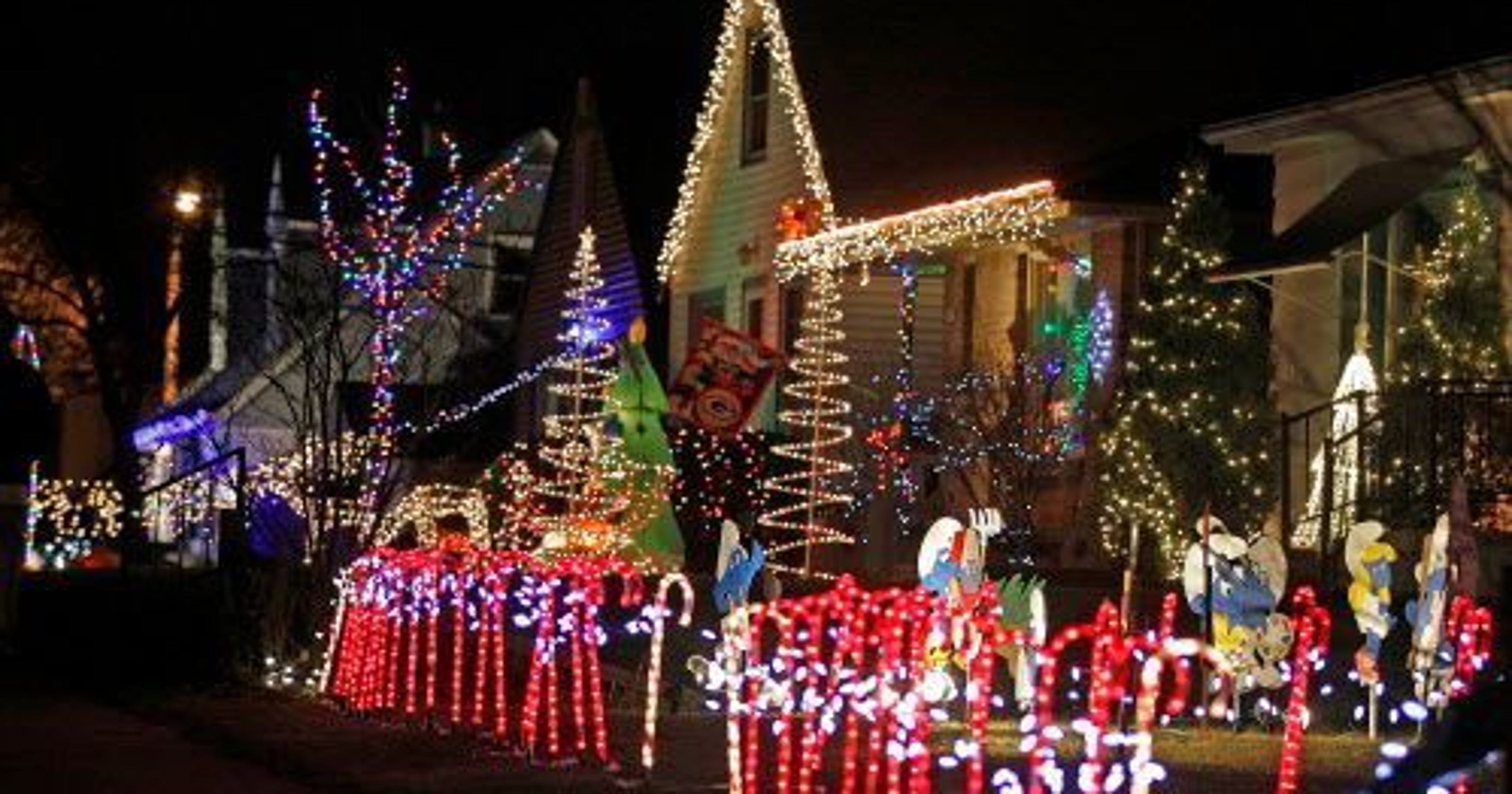 Things to do in Milwaukee this weekend free zoo days to Christmas plays