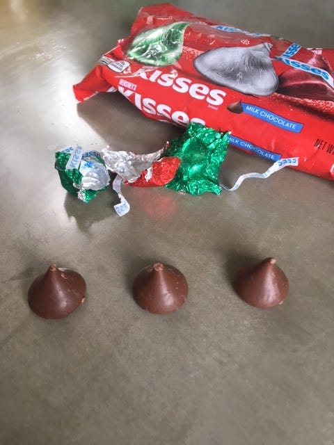 remember-how-hershey-s-kisses-lost-their-tips-well-now-there-s-a-fix