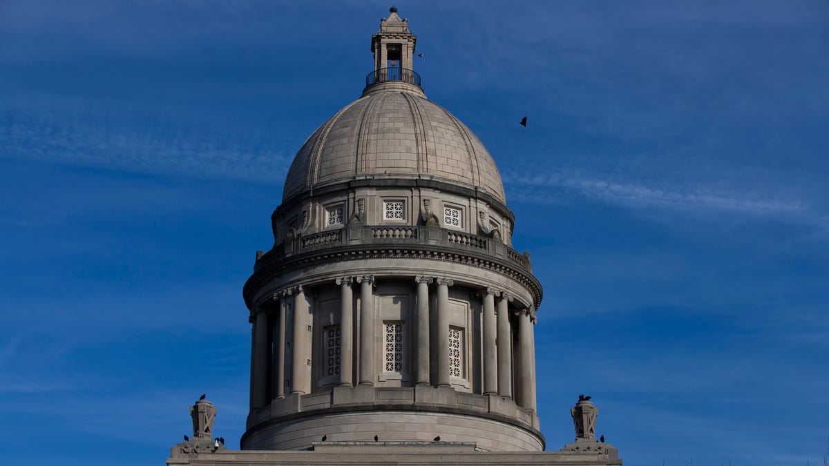 Kentucky lawmakers advance stricter version of anti-DEI bill. Here’s what it would ban Kentucky lawmakers advance stricter version of anti-DEI bill. Here’s what it would ban