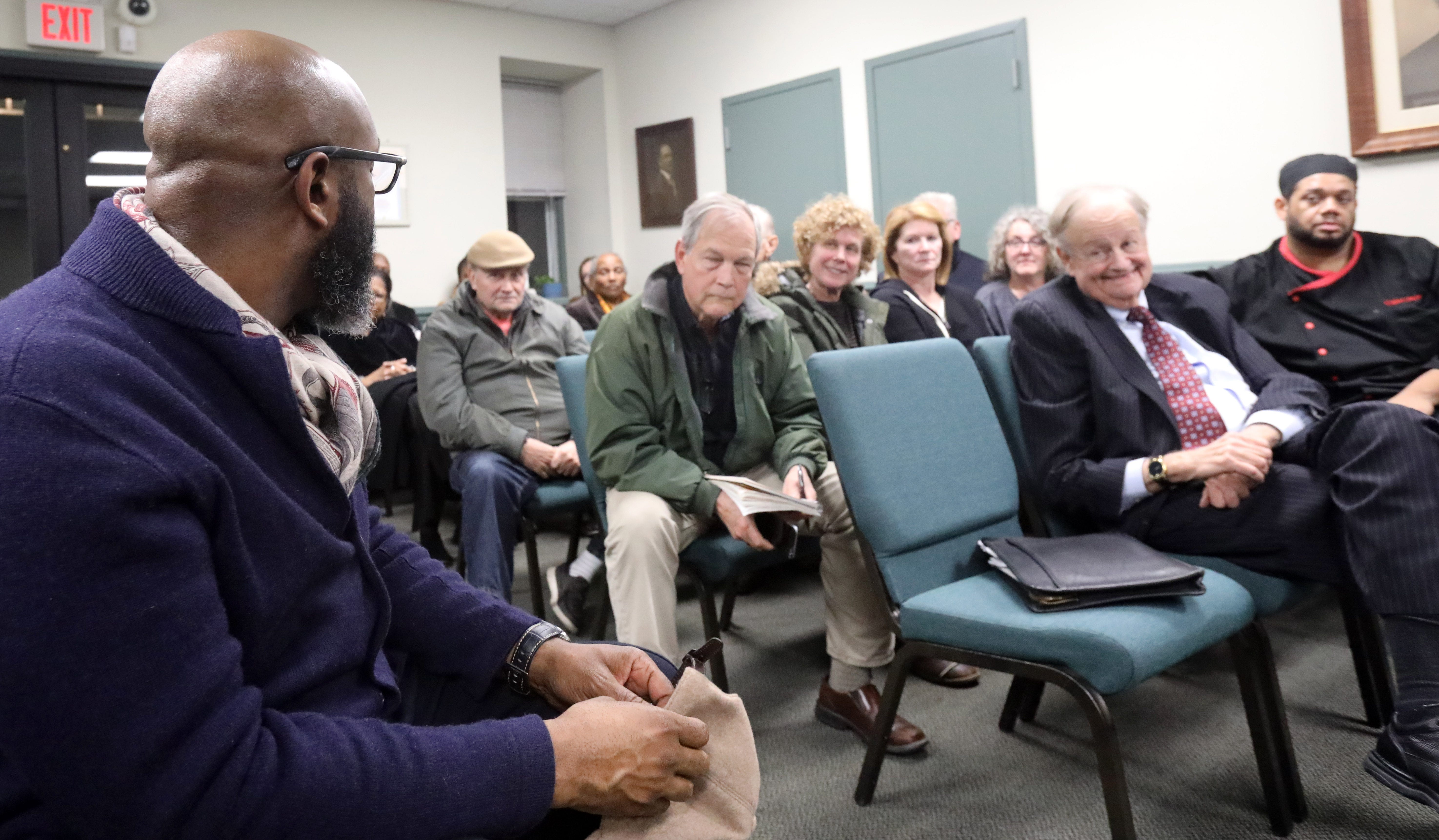 African American billionaire Richelieu Dennis buys Irvington mansion