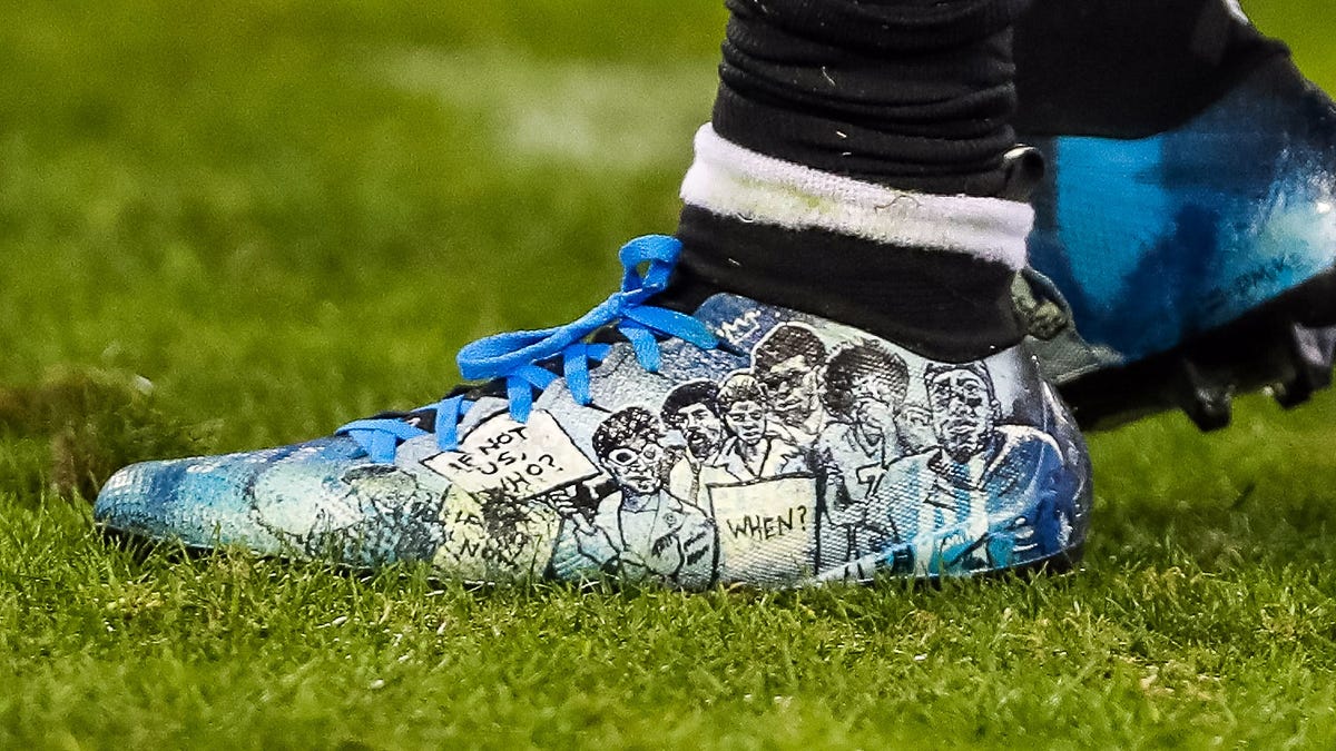 nfl football cleats