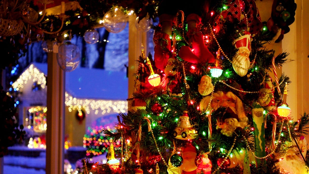 20 Restaurants Open On Christmas Day And Eve 2021 Where To Eat On Christmas Eve