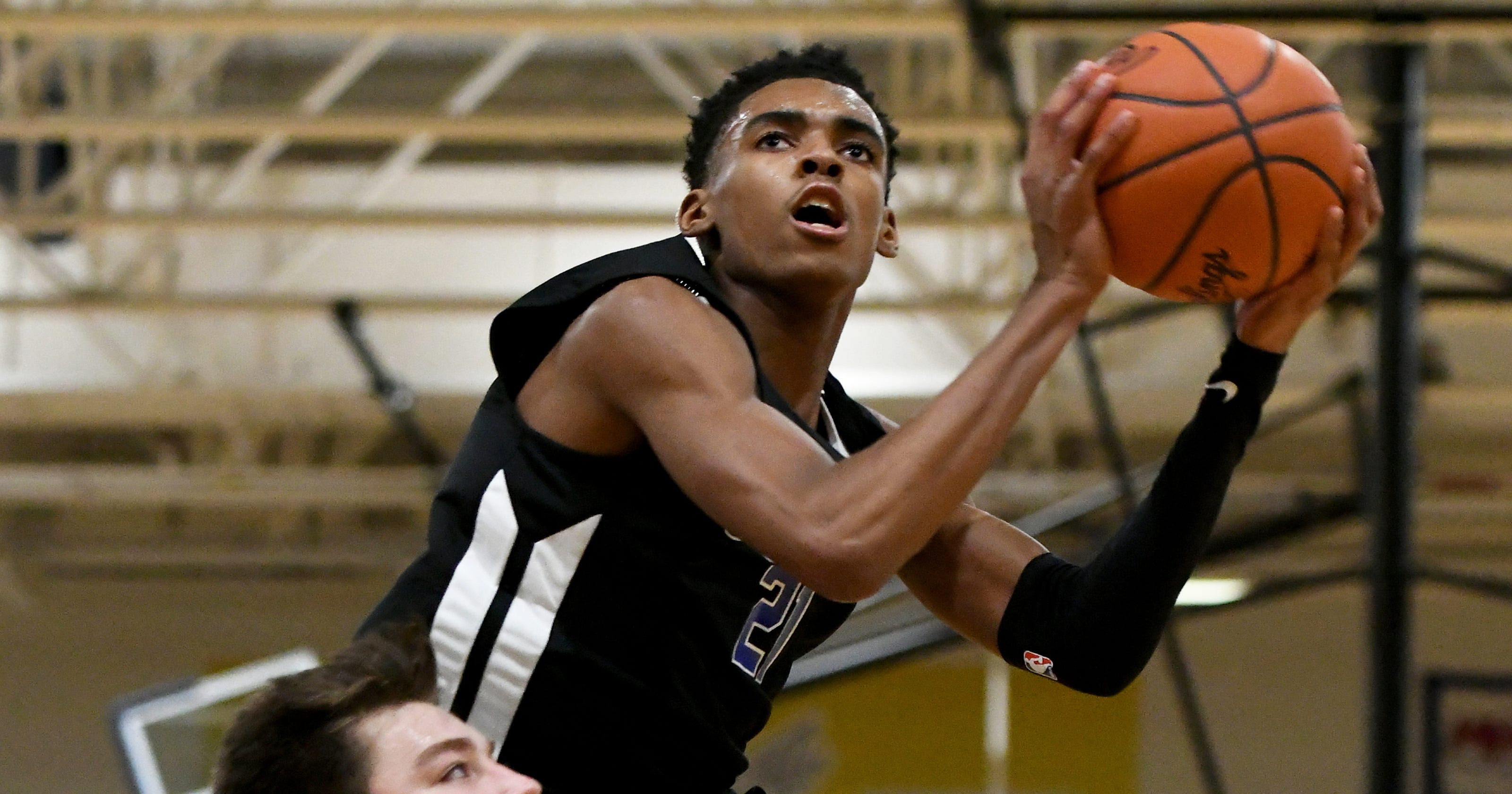 Niyo Can Relentless Freshman Emoni Bates Jump Straight To Nba