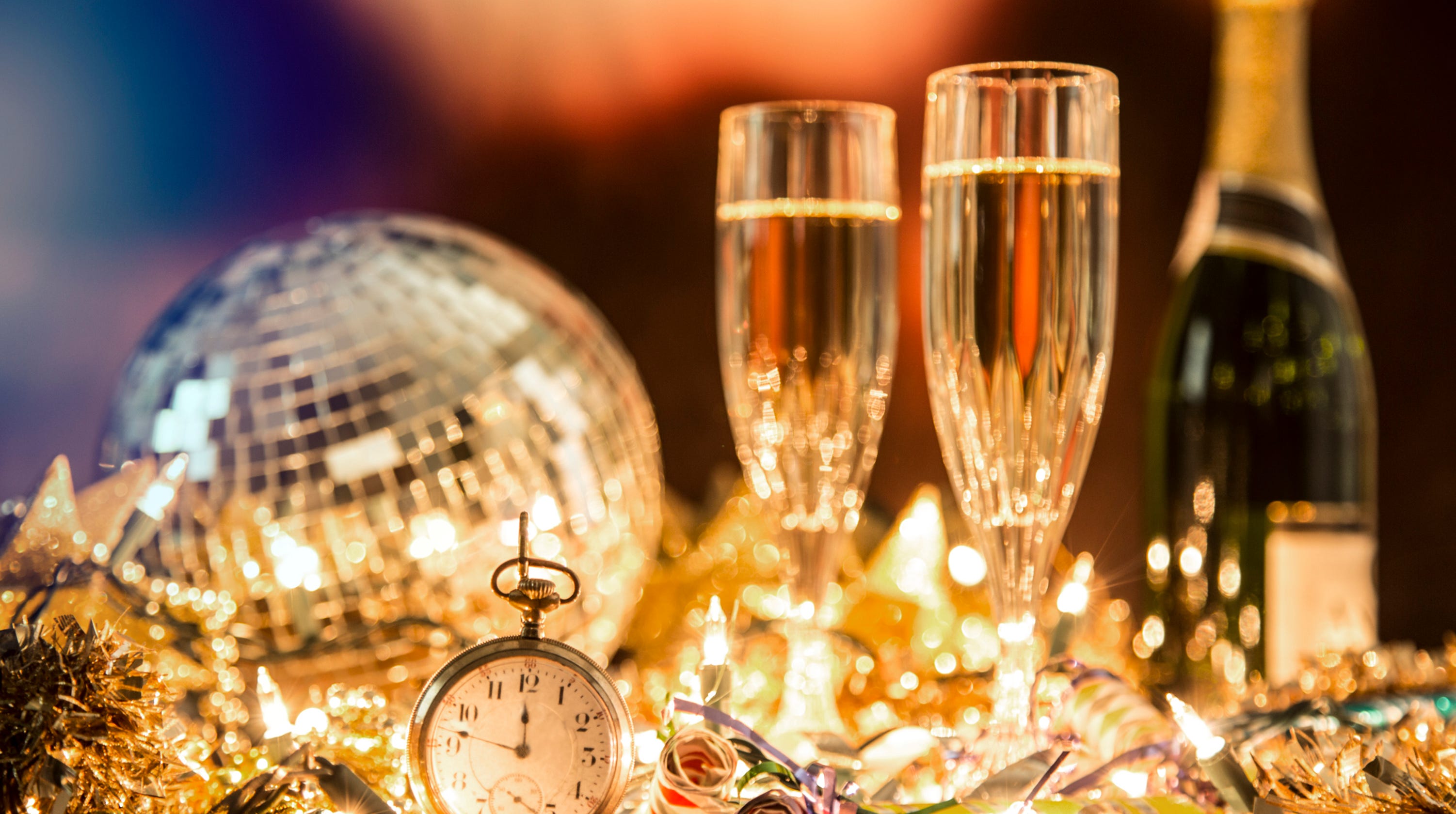 Where to watch fireworks shows in el paso 2019? Where to party on New Year's Eve in El Paso for 2019