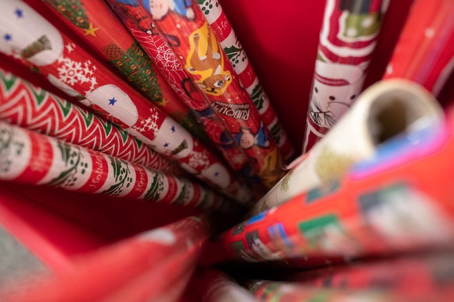 Some wrapping paper can be put in the recycling bin, but it can't have any foil decoration or be made of any shiny material.