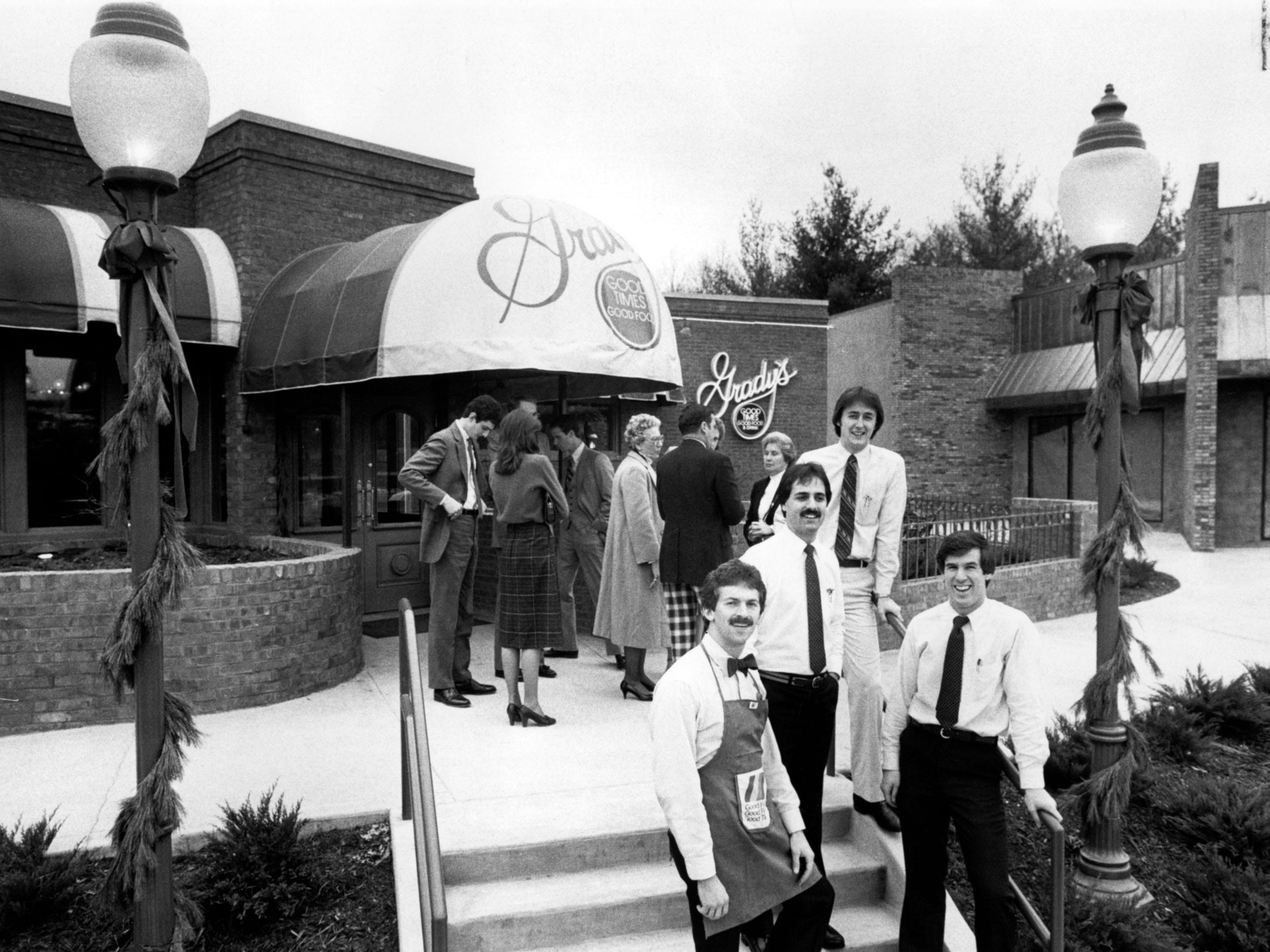 Knoxville restaurant The Front Porch closes Powell doors on Emory Road