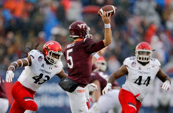 Cincinnati Rallies Past Virginia Tech 35 31 In Military Bowl