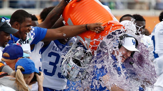 New Year S Day Bowl Games Schedule College Football Tv Scores