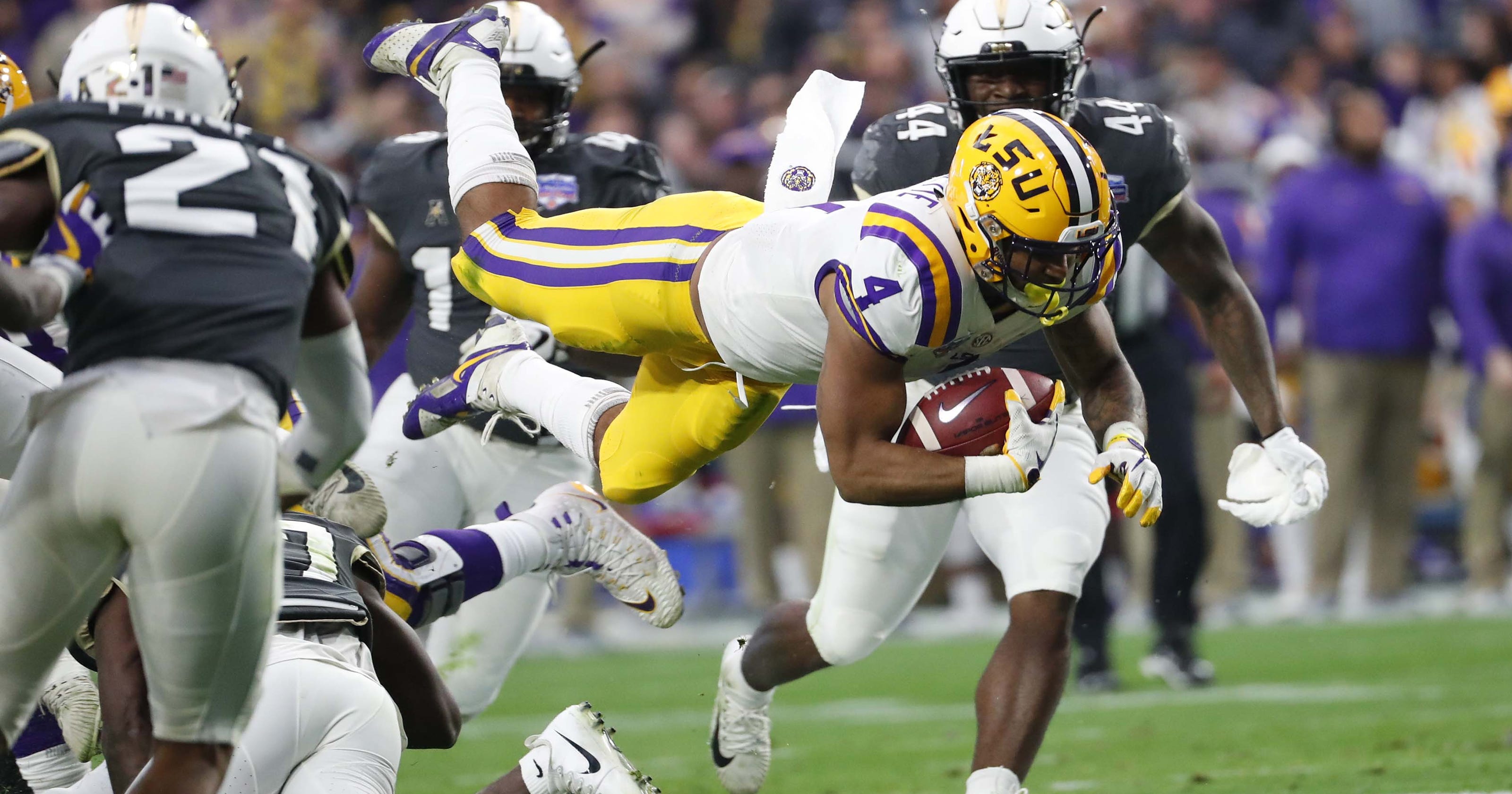 Fiesta Bowl : Boise State defeats Arizona in Fiesta Bowl 38-30 | Blue