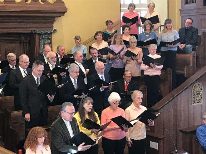 People of various faiths met Tuesday at the St. George Tabernacle to ring in the new year with the annual 'Prayer Over the City.'