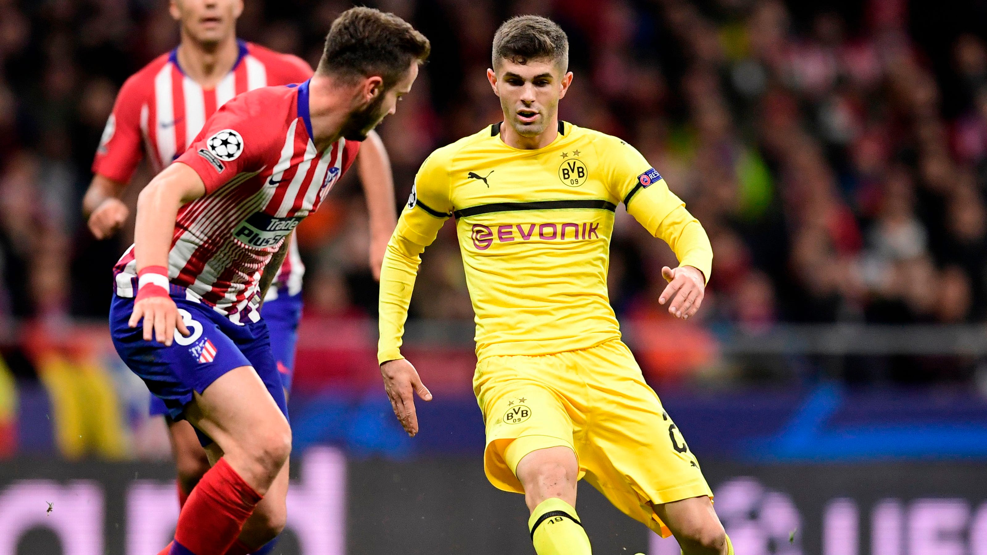 Chelsea signs Christian Pulisic; U.S. star to remain at Dortmund
