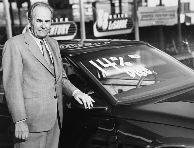 Bob Catterson’s face and his memorable voice were recognizable to television viewers from his commercials for new cars.