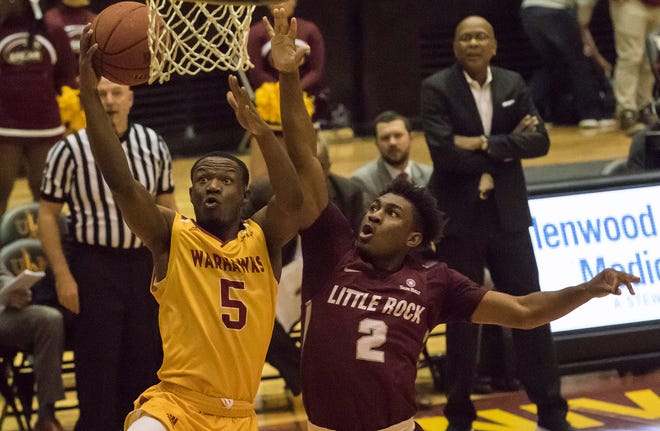 ULM guard Daishon Smith (5) continues to lead the Sun Belt Conference in scoring at 21.6 points per game. The senior transfer from Wichita State is the reigning conference player of the week.