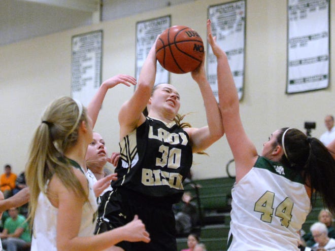 Buffalo Gap's Sage Massie takes the ball up for a shot against Wilson Memorial's Reagan Frazier Friday night.