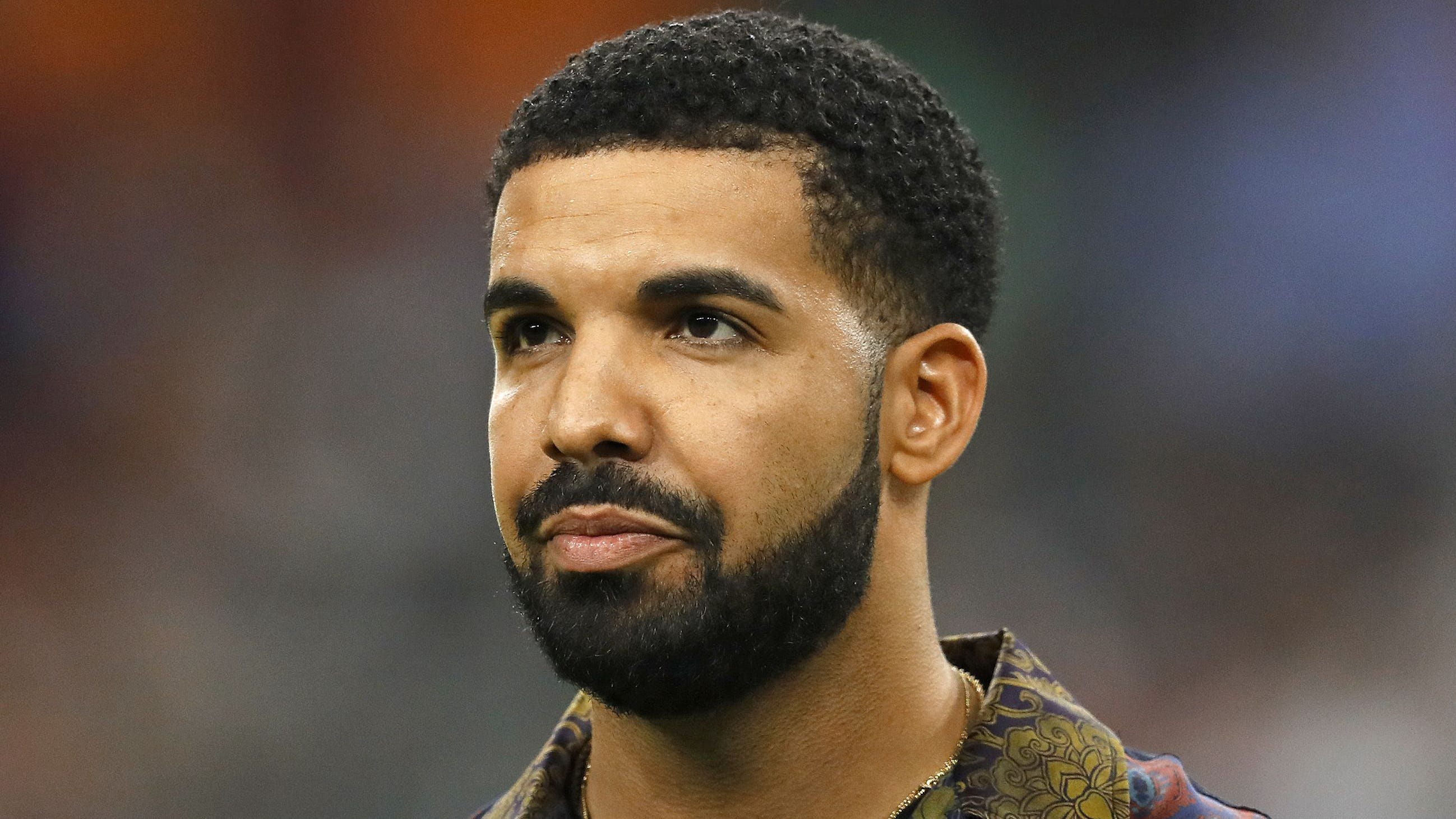 Drake seen kissing, fondling 17-year-old girl in 2010 concert video