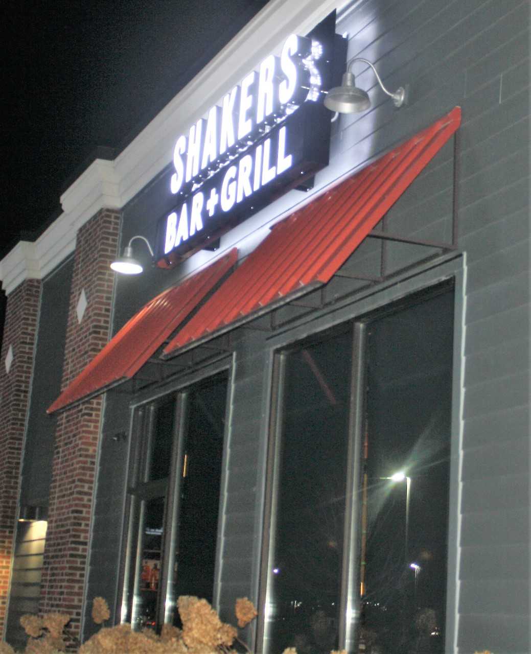 Shakers Bar & Grill opens in Canton Township