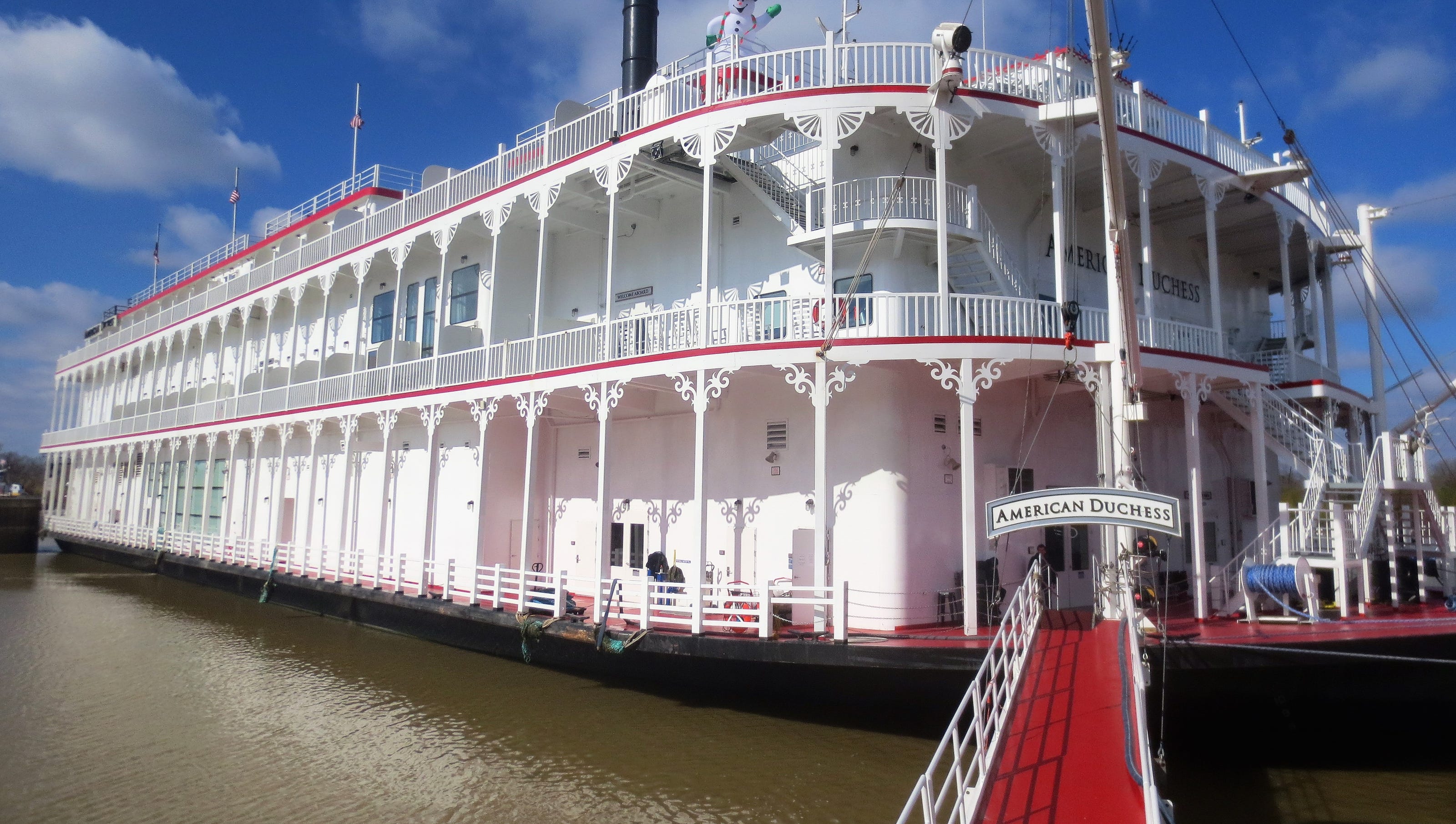 mississippi riverboat history