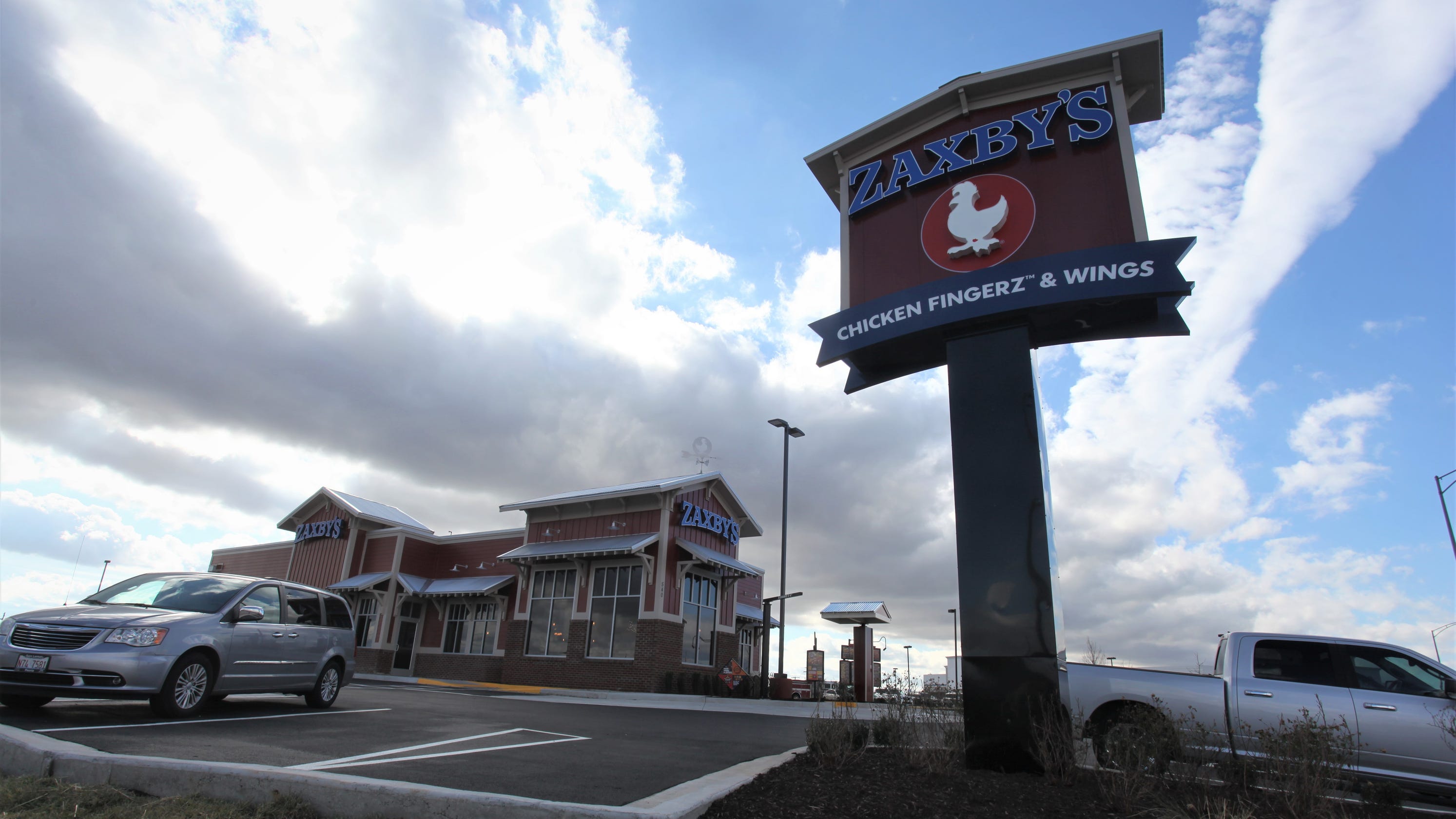 Zaxby's opens second Springfield location