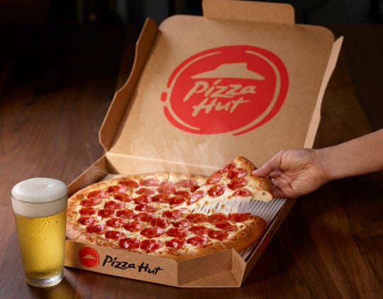 Super Bowl And Pizza Say Hello To Nfl Sponsor Pizza Hut Hut