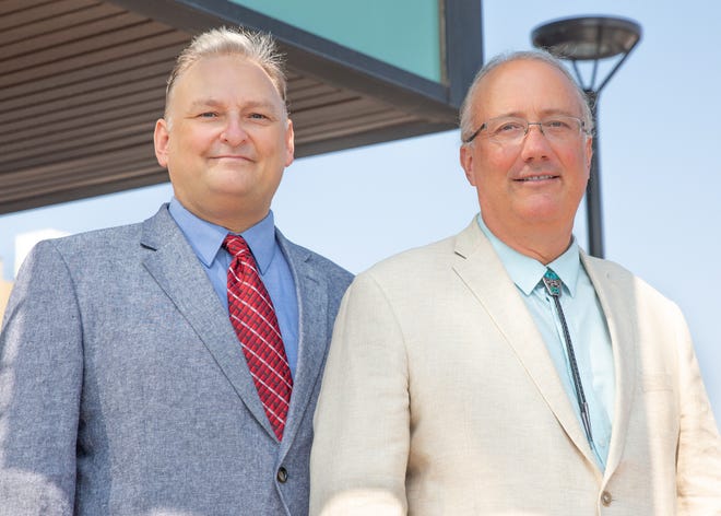 From left: professors Eric Prossnitz of the University of New Mexico Department of Internal Medicine and Jeffrey Arterburn of New Mexico State University's Department of Chemistry and Biochemistry discovered a compound that may lead to new skin cancer treatments.