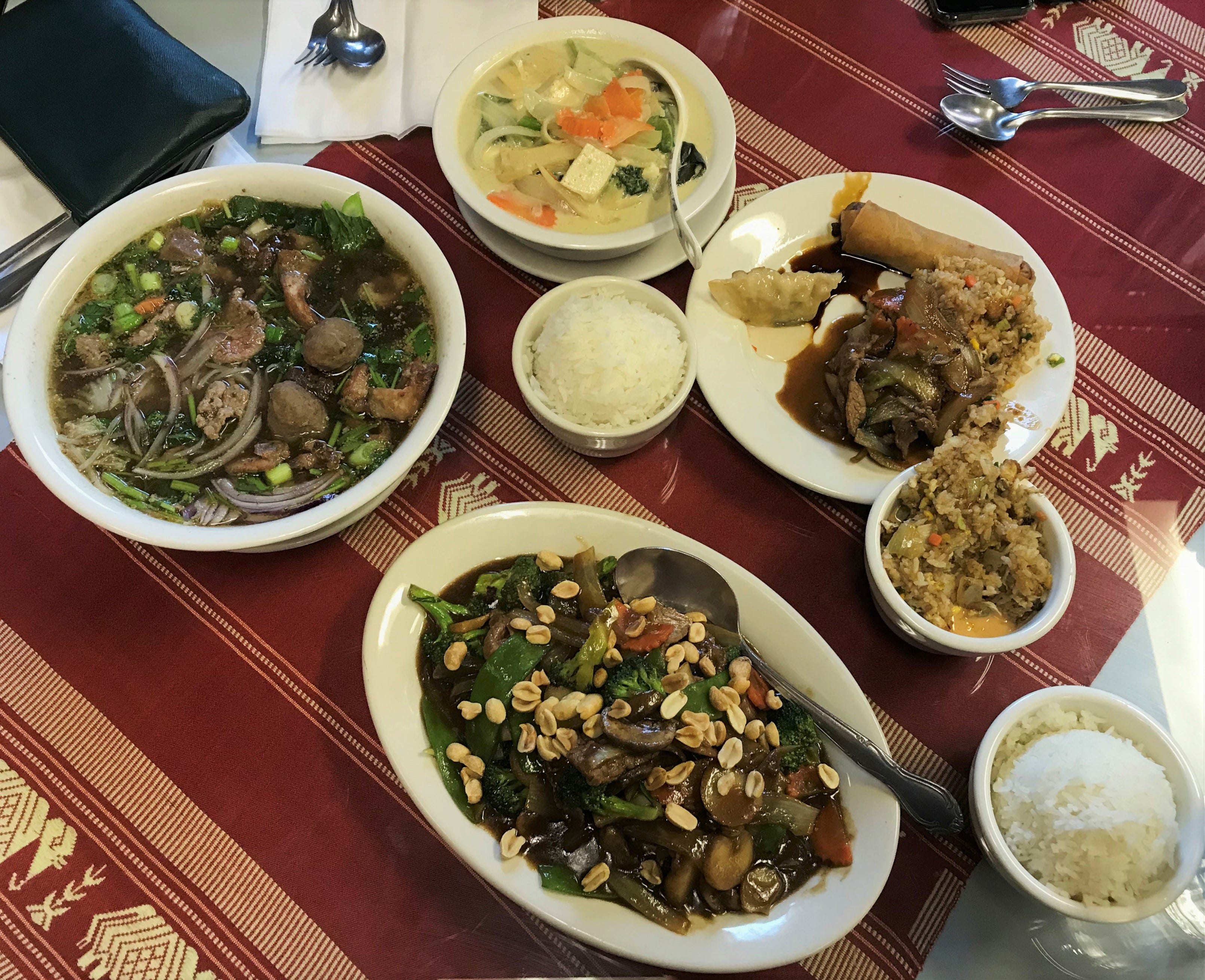 Toy's Thai Restaurant offers great food and prices