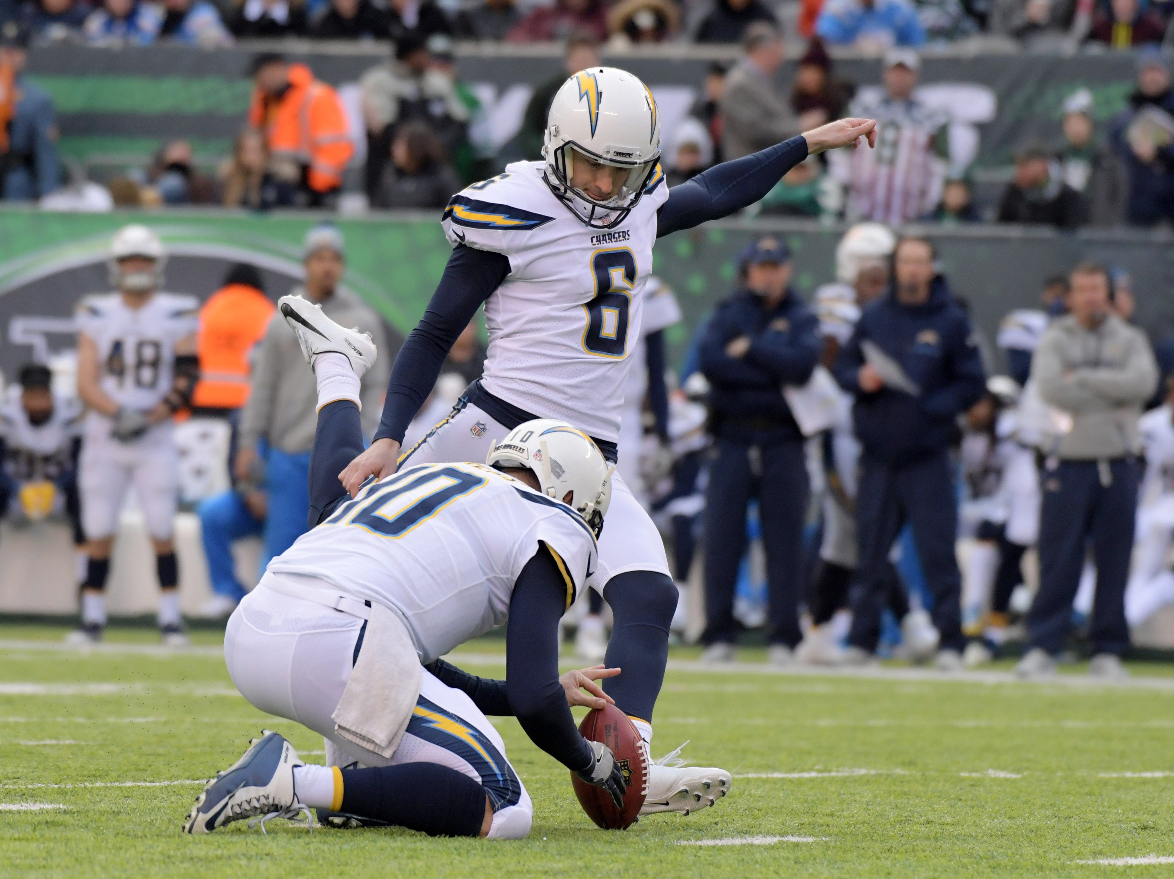 Report: Chargers adding a second kicker to their roster