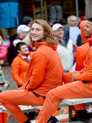 Clemson Football Qb Trevor Lawrence Pushes Opponent During