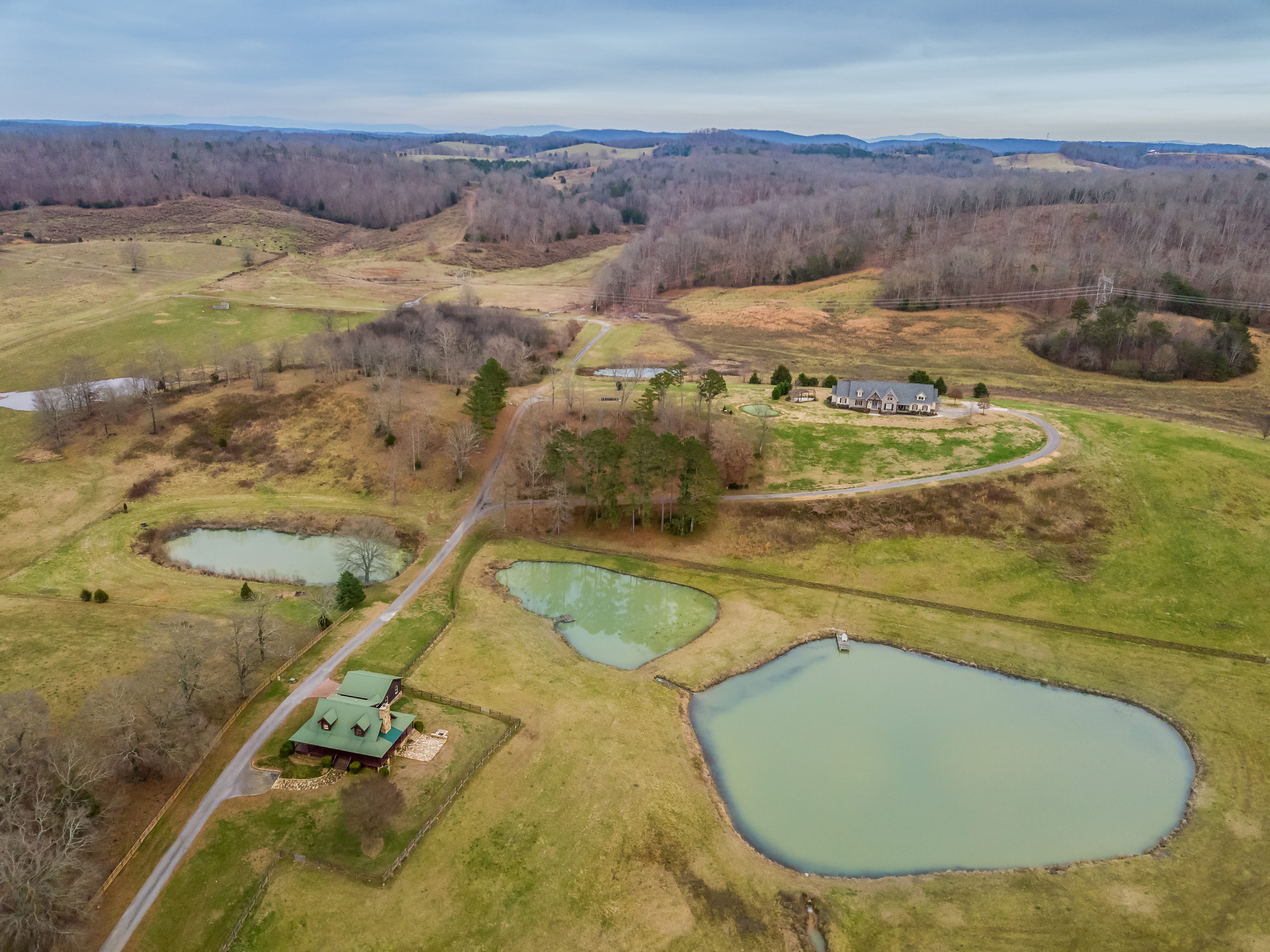 8M East Tennessee real estate Cattle ranch land, home up for auction