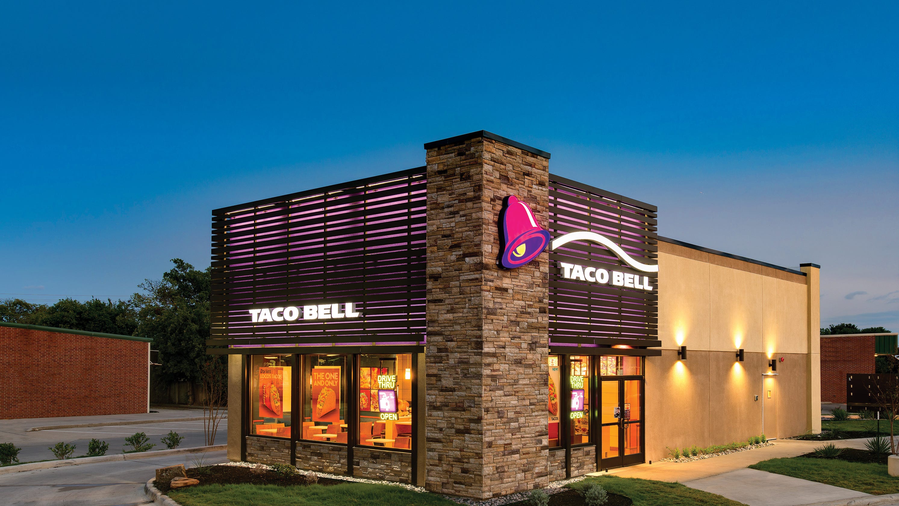 Taco Bell near US-45 reopens after six weeks of remodeling