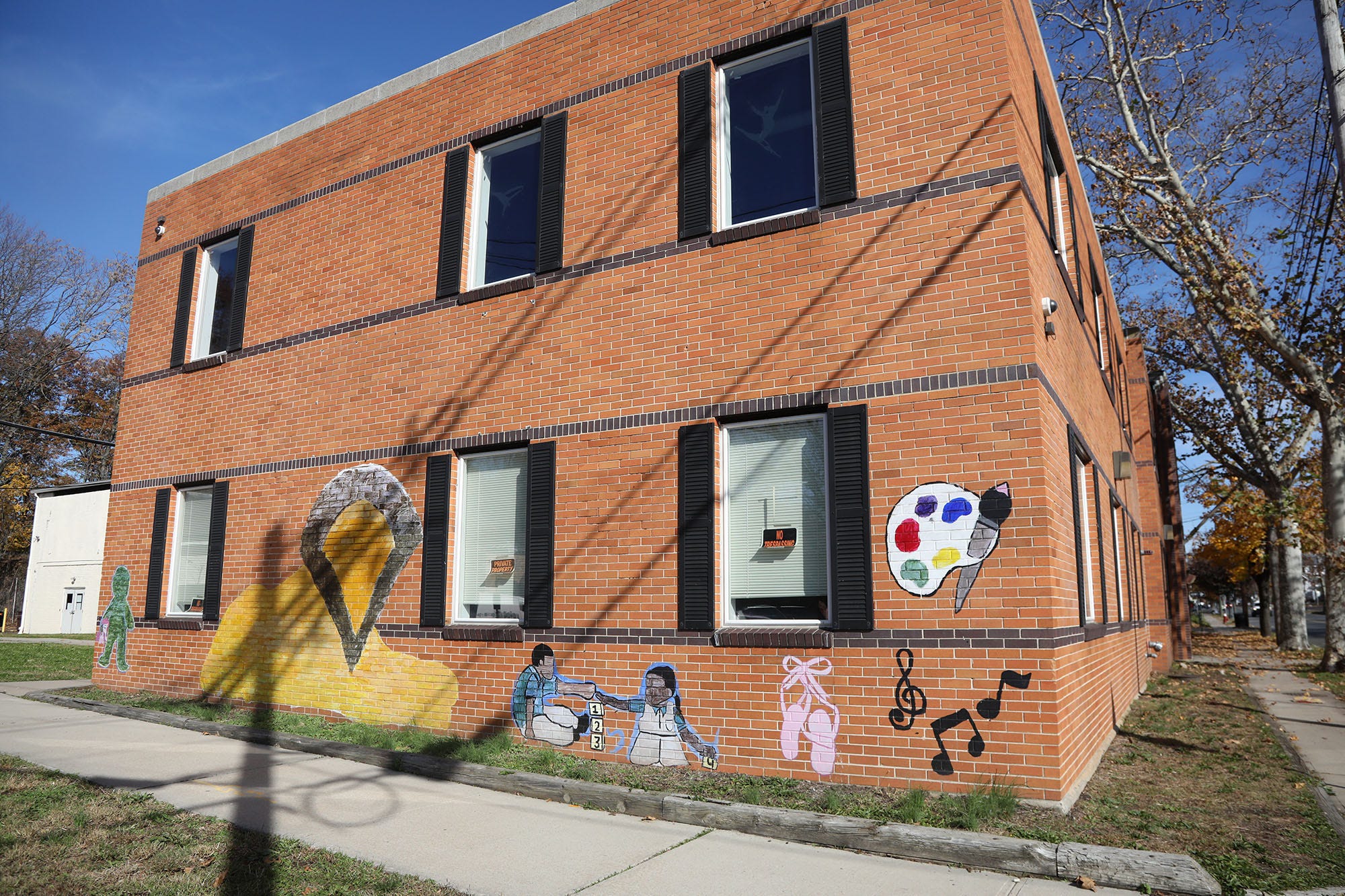 Mural on the side of the former Central Jersey Arts College Charter School building in Plainfield.