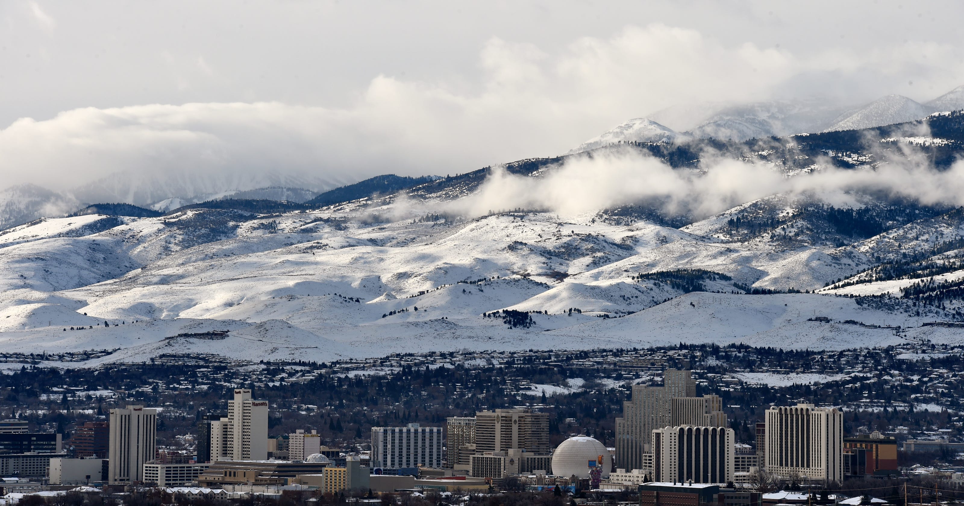 Reno snow causes Washoe County school delays and driving hazards