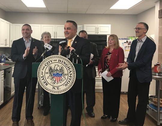 Mayor Rich David announced Thursday that plans are underway for a new grocery to open in Canal Plaza by the fall of 2020.