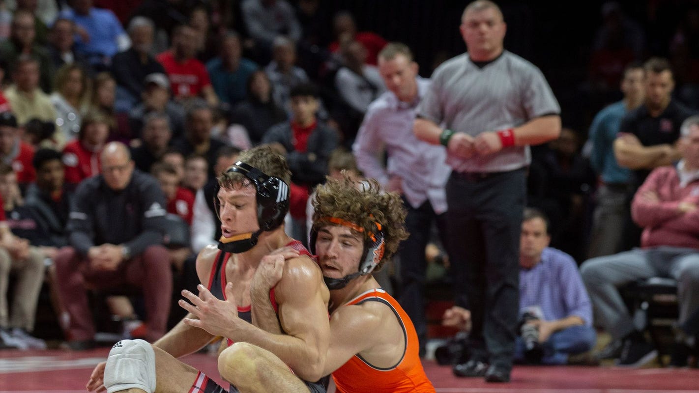 Rutgers Wrestling Nick Suriano Vs Stevan Micic As Michigan