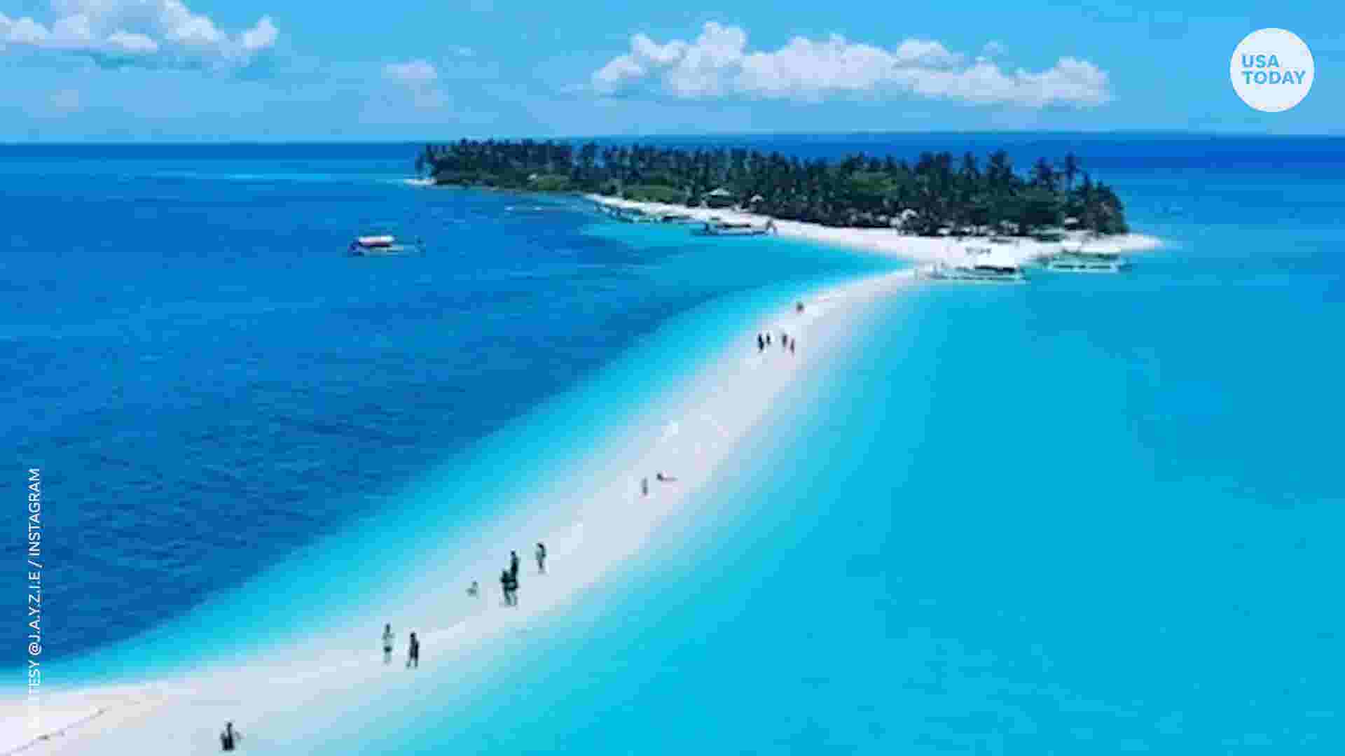 This island in the Philippines looks like paradise