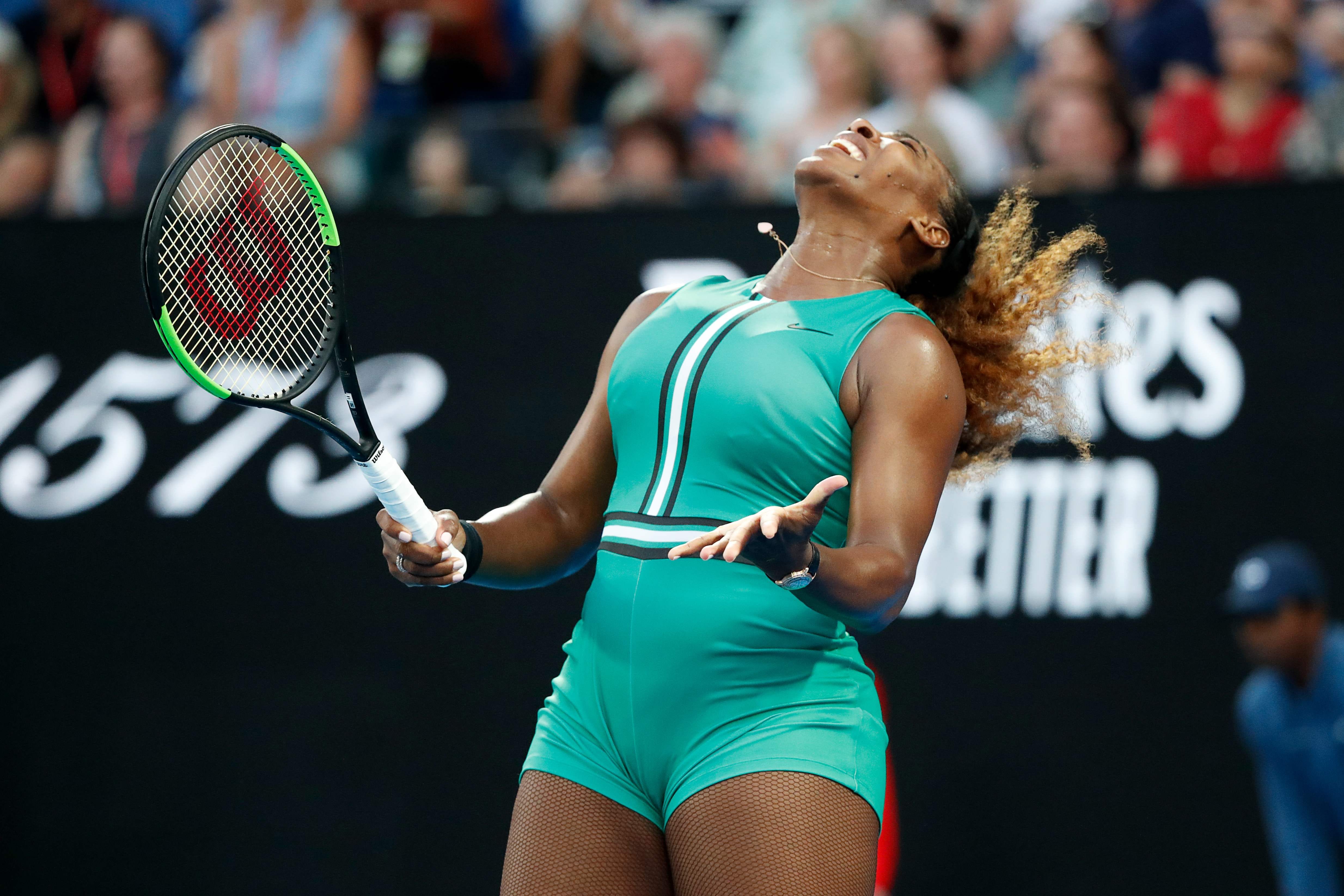 Williams on to Australian Open beats Halep