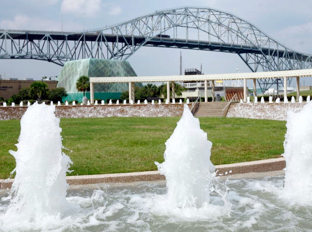 Corpus Christi Watergarden To Stay Off While Council Mulls Repairs