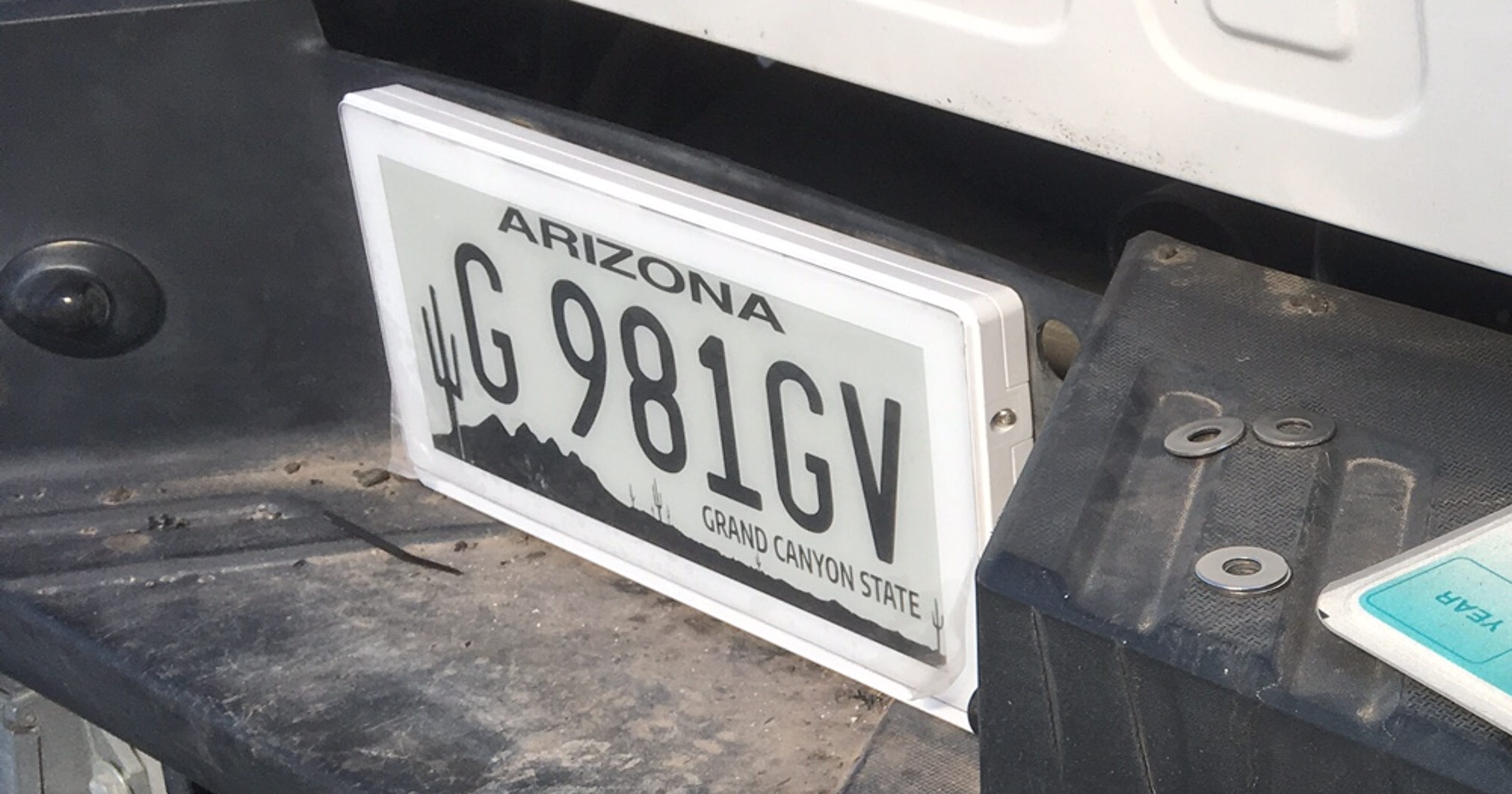 Digital license plates allowed on Arizona roads after ADOT approval