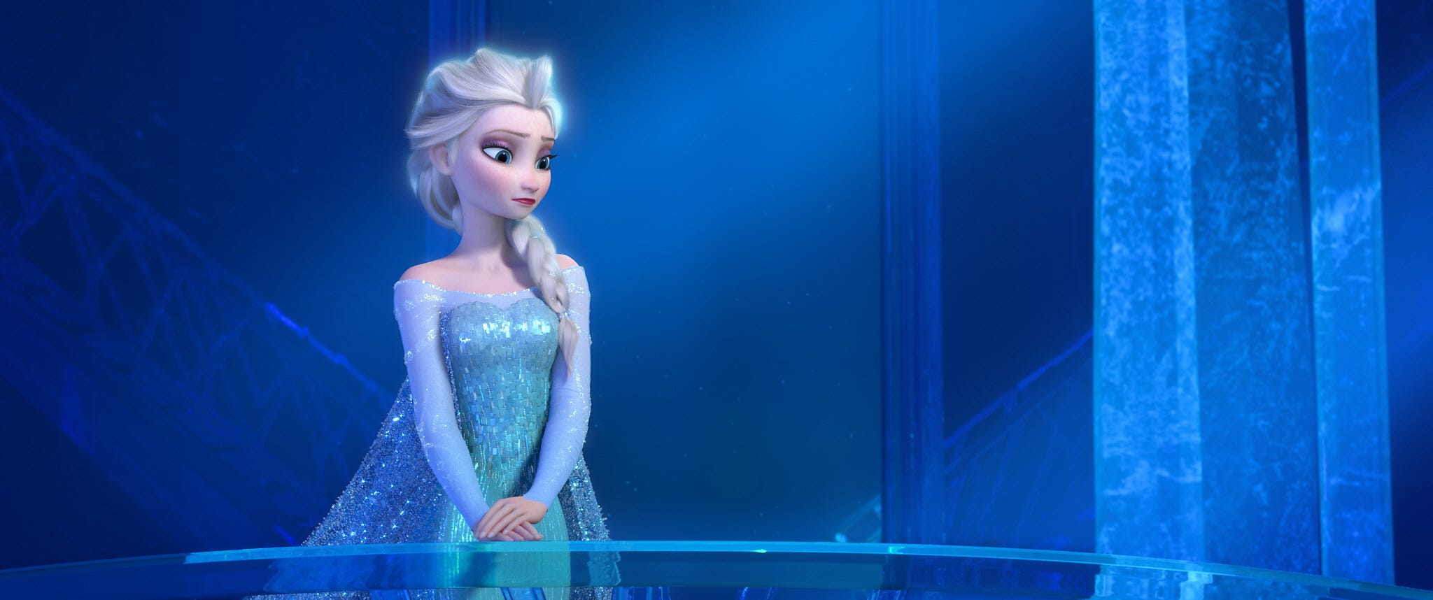 Dad and son dress up as Elsa, dance to 'Frozen's' 'Let It Go' in video
