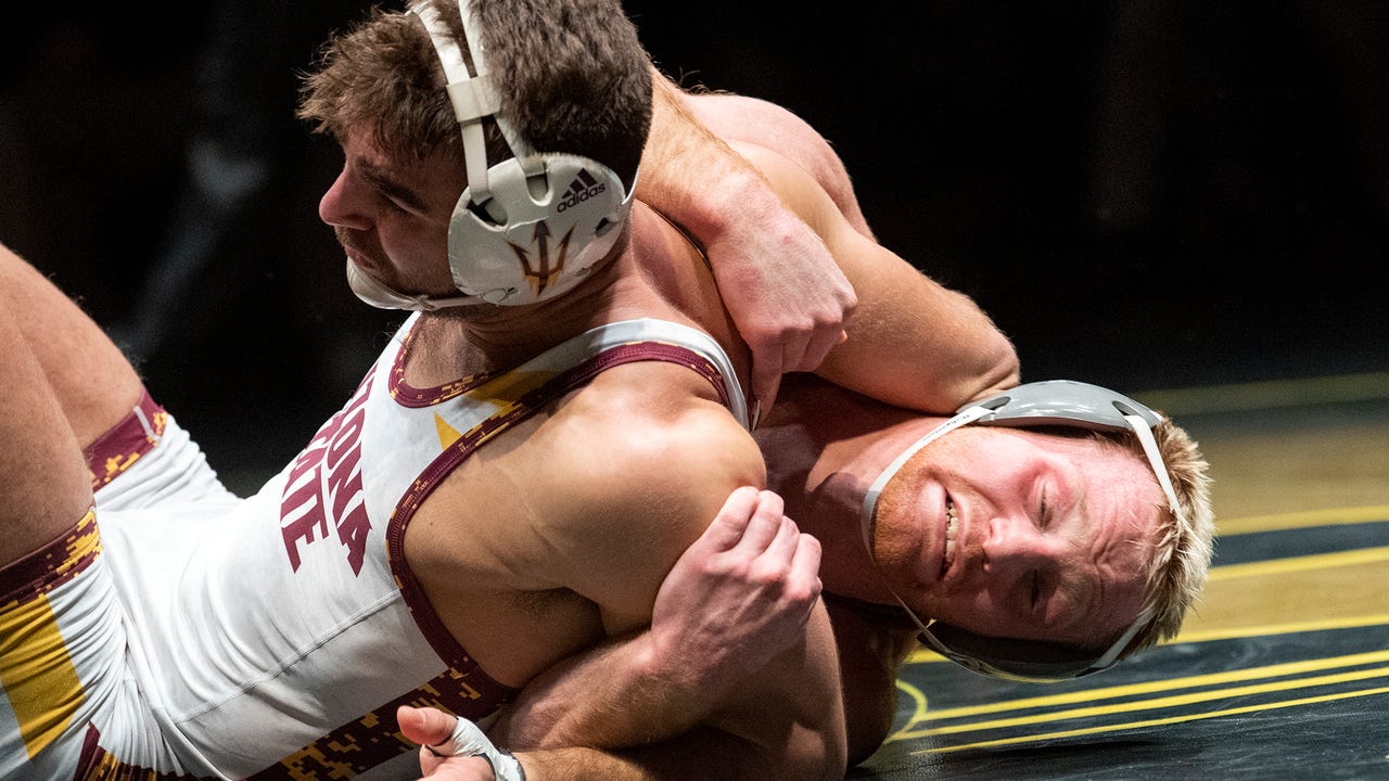 Wrestling: Lock Haven, Arizona State enjoy atmosphere at Red Lion.