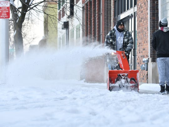 3 7 Inches Of Snow Expected Monday In Metro Detroit