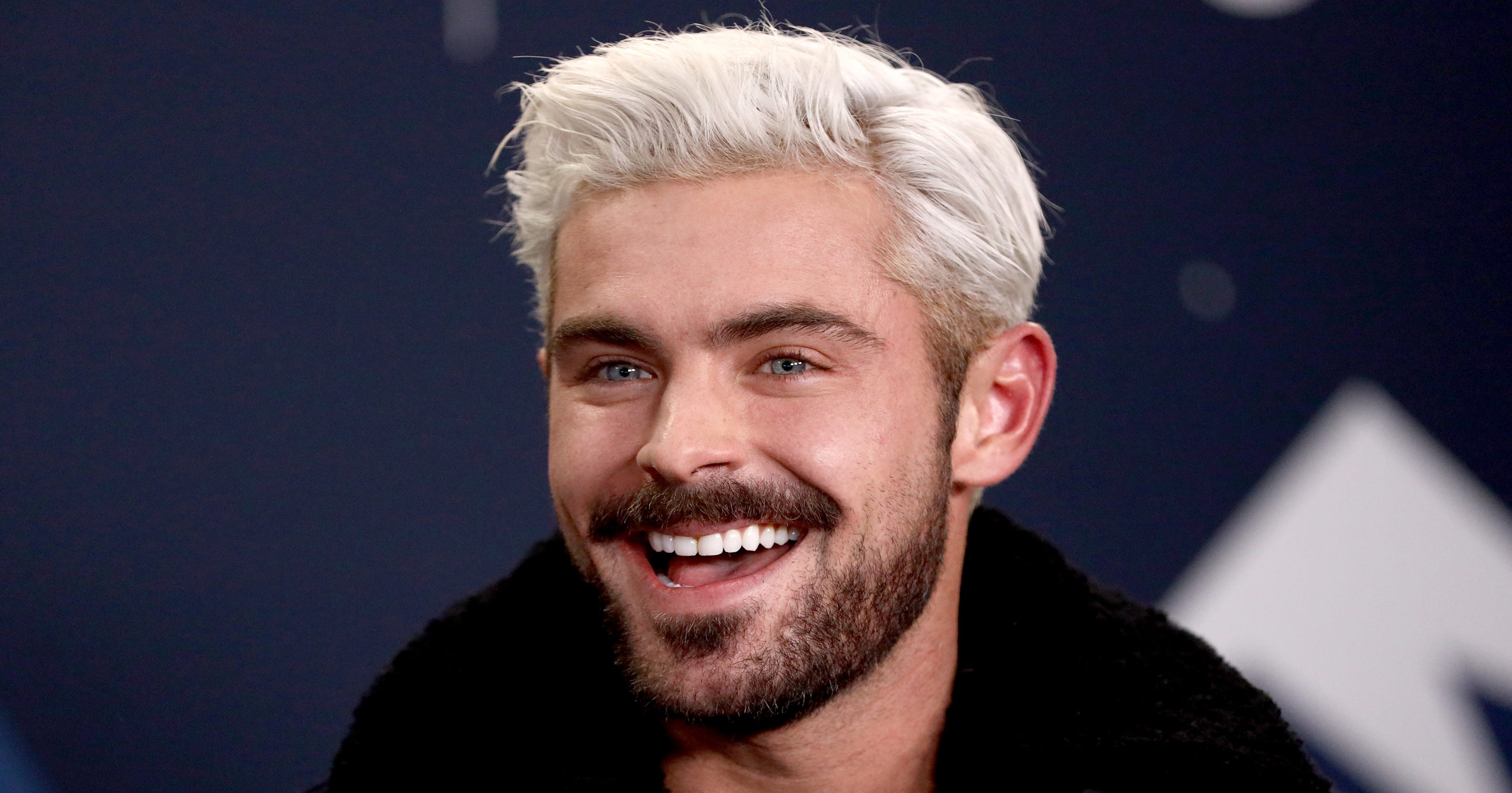 Zac Efron's photo with brother Dylan Efron has people going crazy