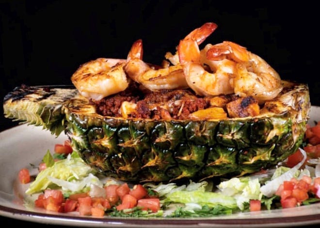 Get In The Know El Meson Serves Cuban Mexican Venezuelan Cuisine For iPhone Wallpaper In The Know El Meson Serves Cuban Mexican Venezuelan Cuisine Desktop Wallpaper