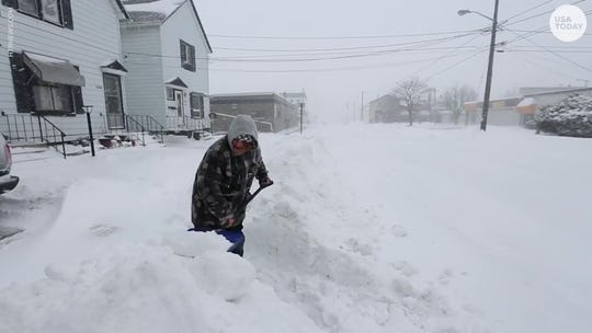 Polar Vortex Airlines Cancel 1 000 Tuesday Flights
