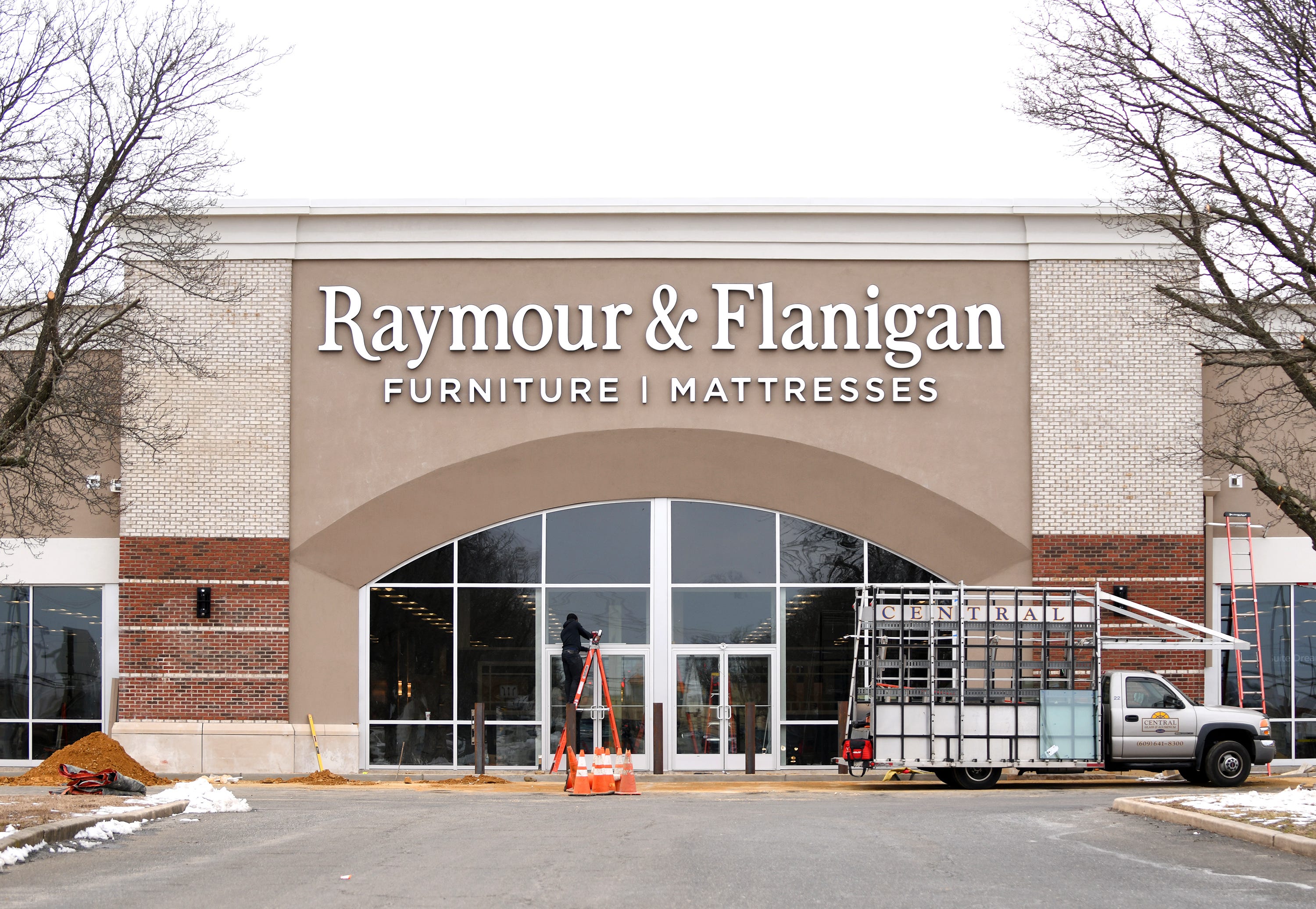 raymour and flanigan jobs near me