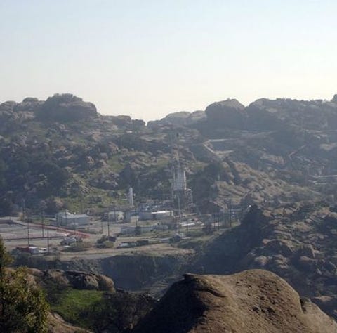 The Santa Susana Field Lab is in the hills near Si